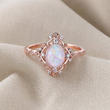 Anello Fiore in Opale Bianco Fuoco con Pietra Ovale