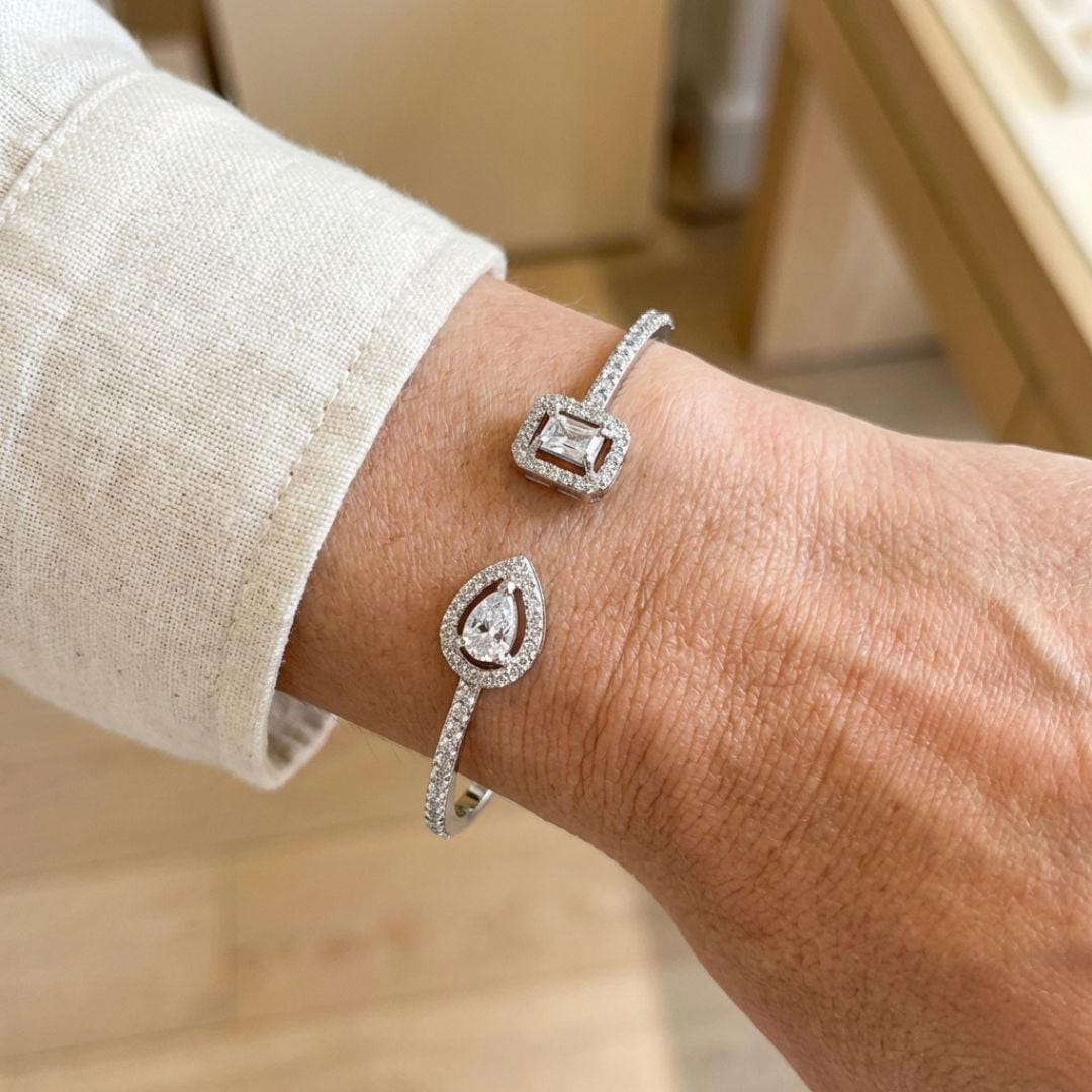 Bracciale Aperto in Oro con Doppia Gemma