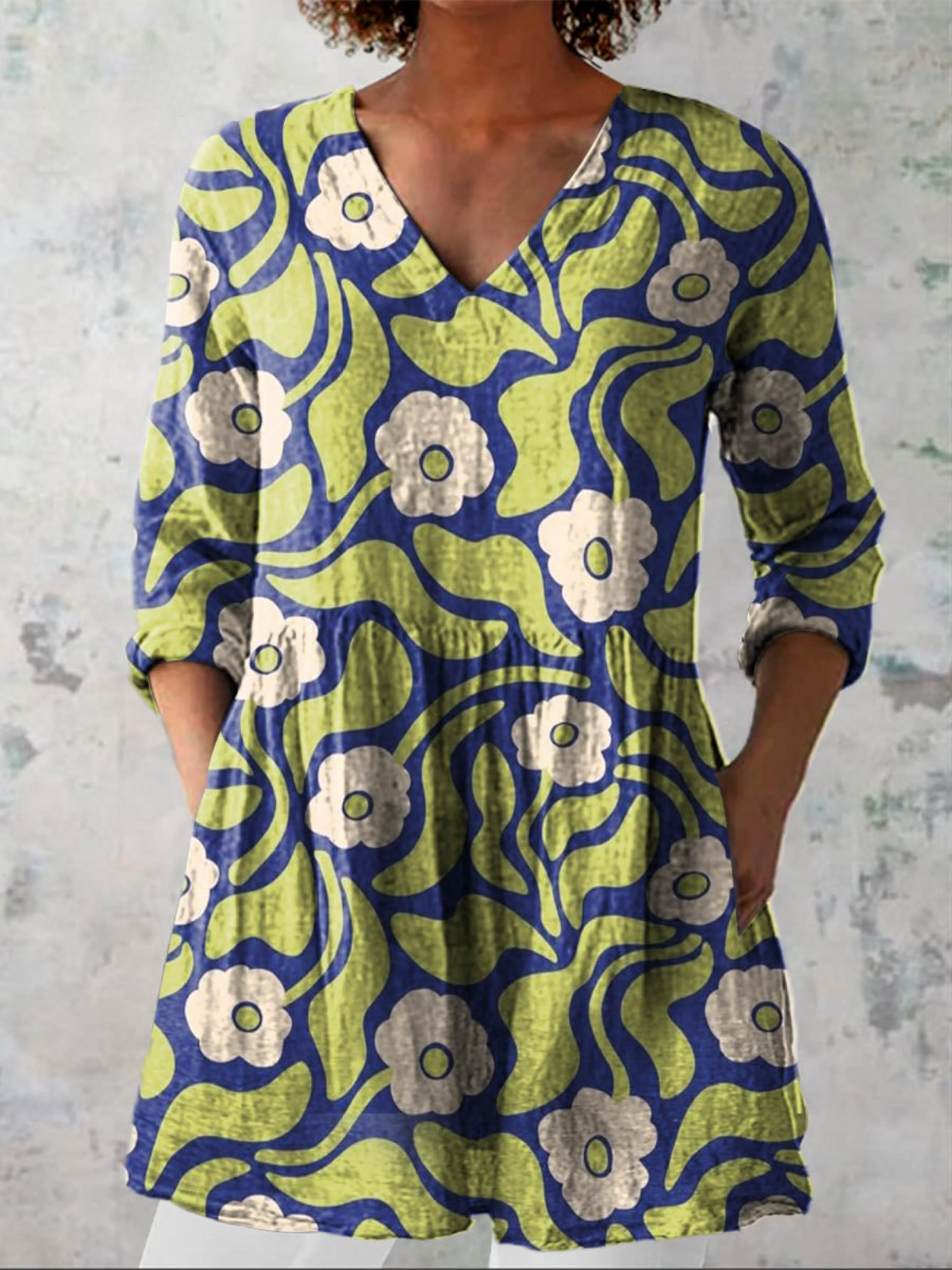 "Elodie | Camicia Lunga con Scollatura a V". A minha loja