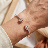 Bracciale Aperto in Oro con Doppia Gemma
