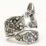 Anello Vintage con Design di Fiori Incisi