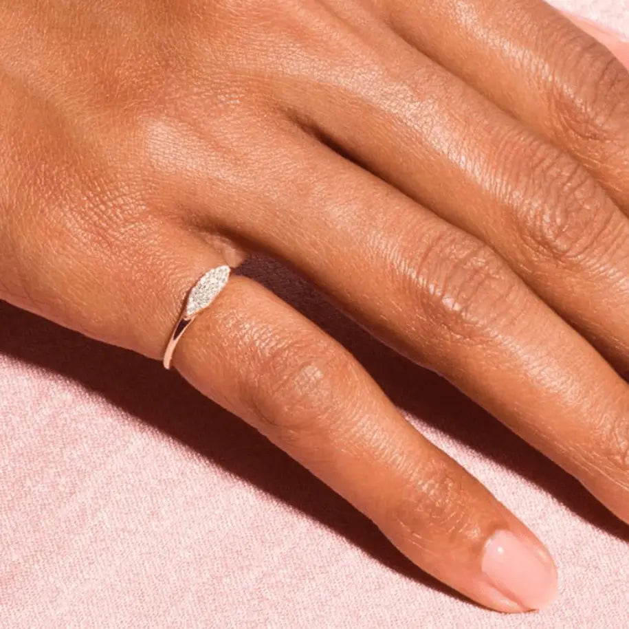 Anello d'oro con zirconia ripetuta A minha loja