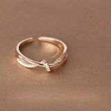 Anello Classico con Nodo a Croce