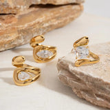 Anello in Oro con Zirconia a Forma di Goccia d'Acqua - Eleganza Senza Tempo