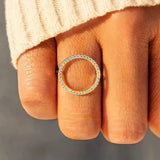 Anello in Zirconia Cubica a Forma Rotonda