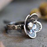 Anello Retro Minimalista con Fiore