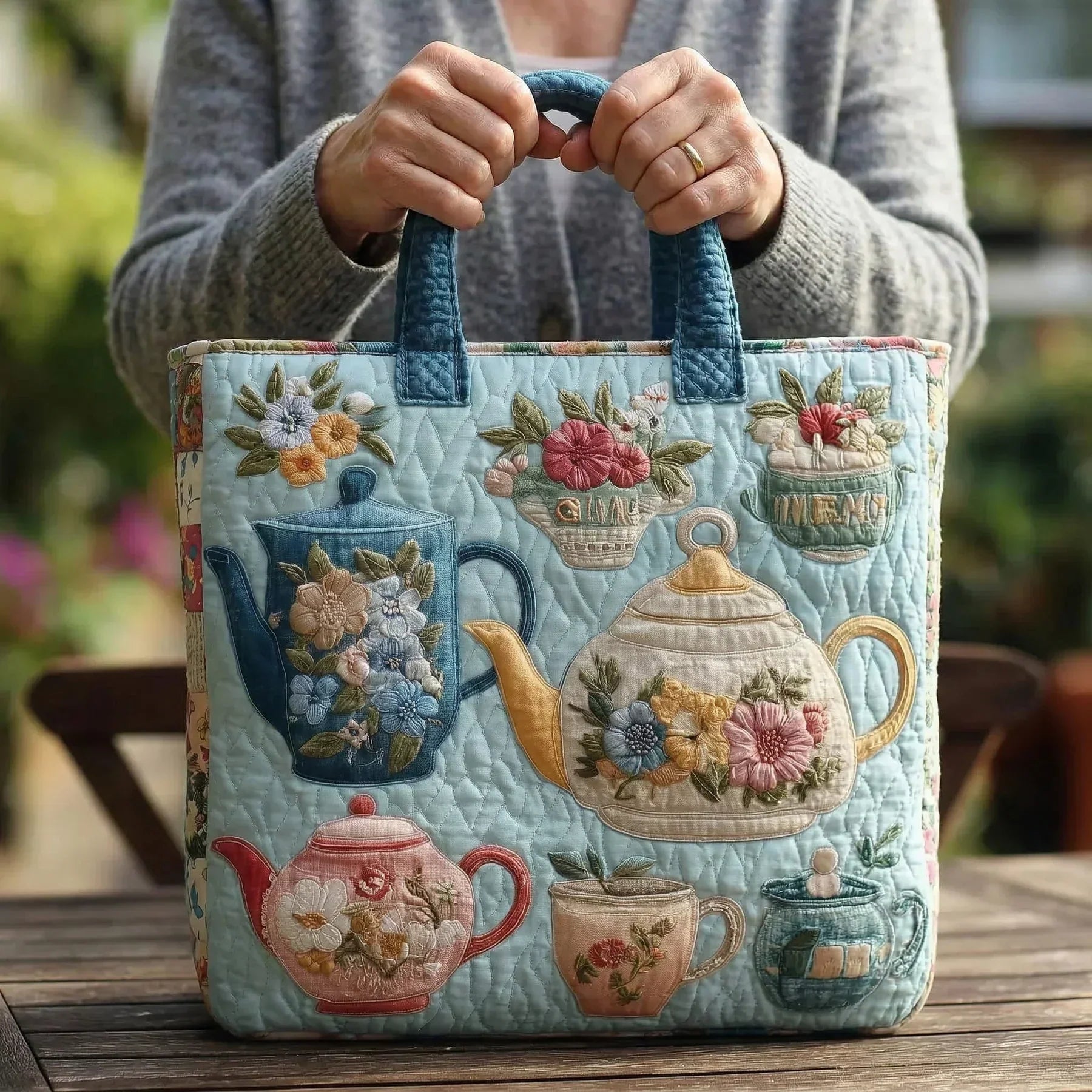 Borsa artigianale trapuntata con fantasia primaverile A minha loja
